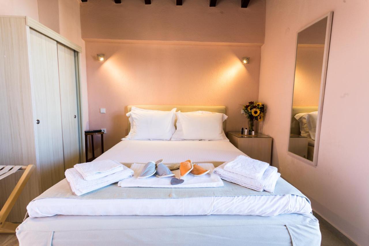 Helianthus Guesthouse Амоляни Екстериор снимка