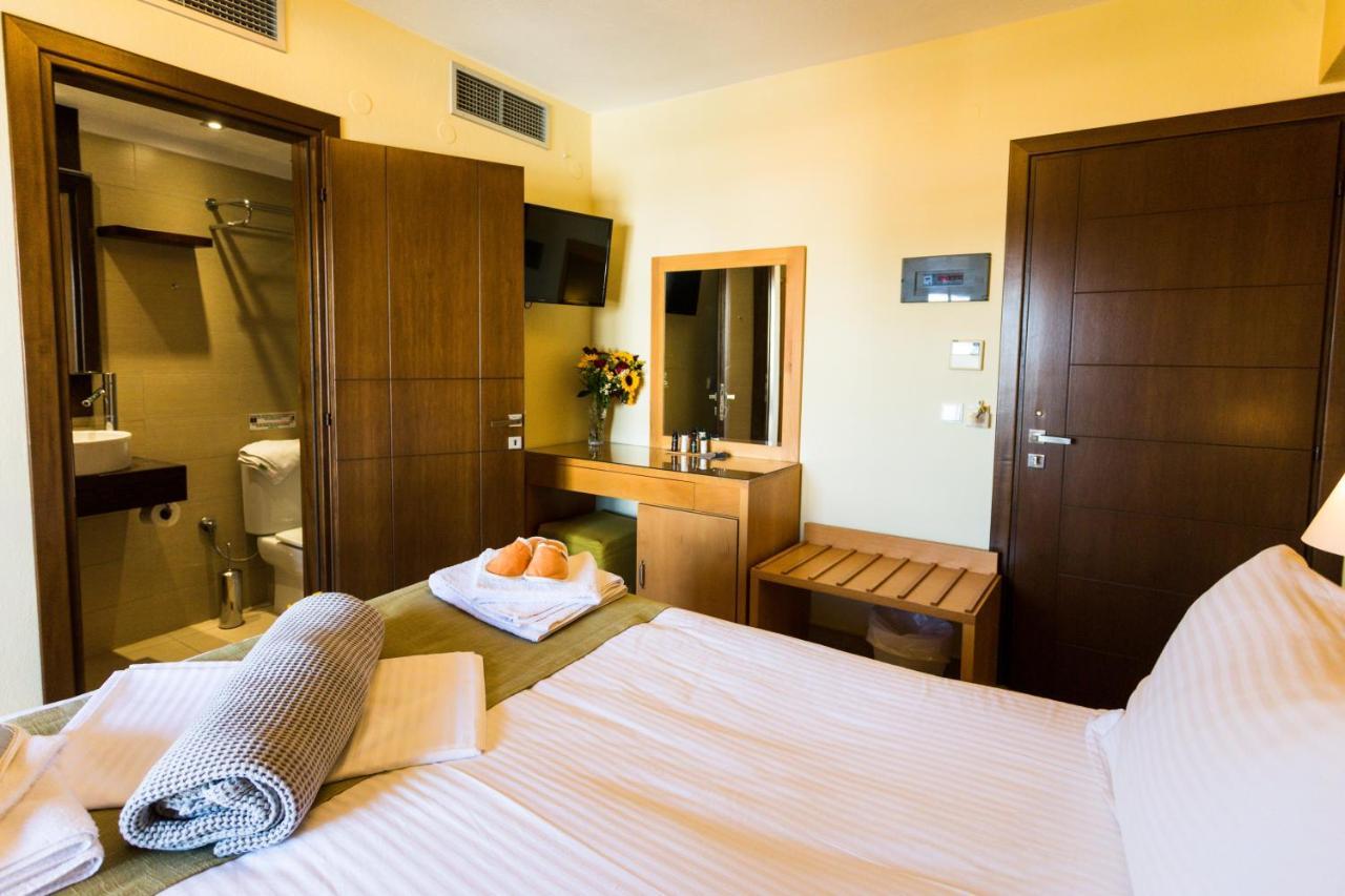Helianthus Guesthouse Амоляни Екстериор снимка