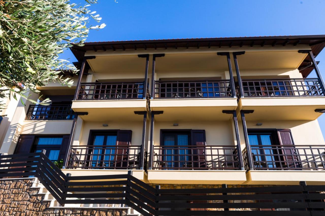 Helianthus Guesthouse Амоляни Екстериор снимка