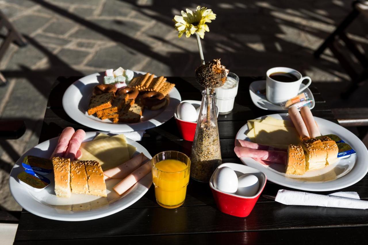 Helianthus Guesthouse Амоляни Екстериор снимка